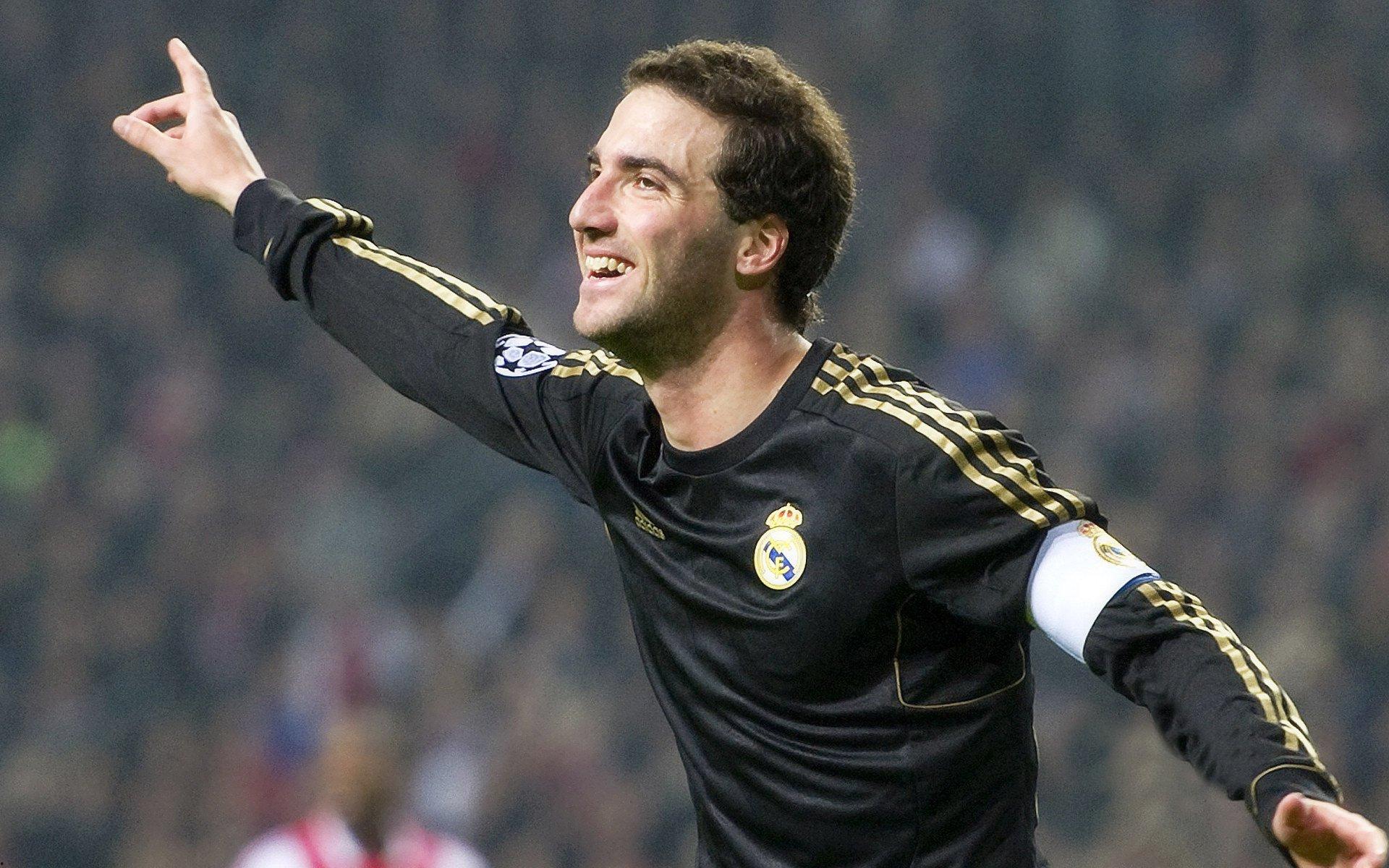 迪巴拉坦言伤病如冷水浇头 曝帕雷德斯力促其加盟博卡青年